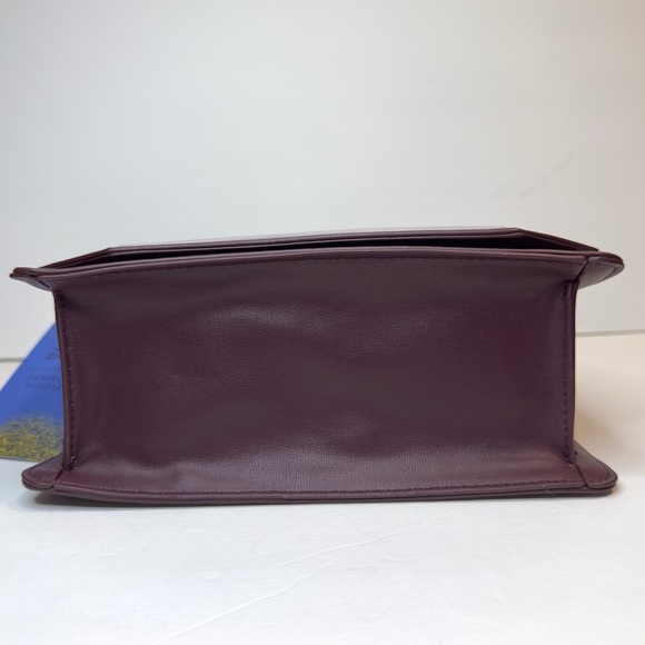 Danielle Nicole x Disney Tinker Bell Keyhole Pixie Dust Crossbody Bag - Picture 5 of 6